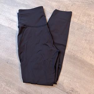 EUC lululemon Base Pace *brushed 25” legging in BLK SZ 6